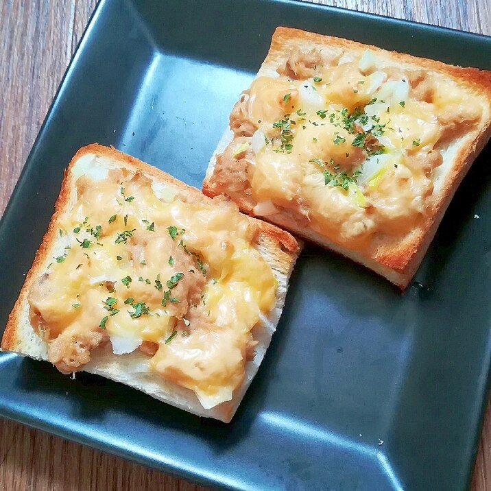 おつまみパン☆ツナマヨと玉ねぎのチーズトースト